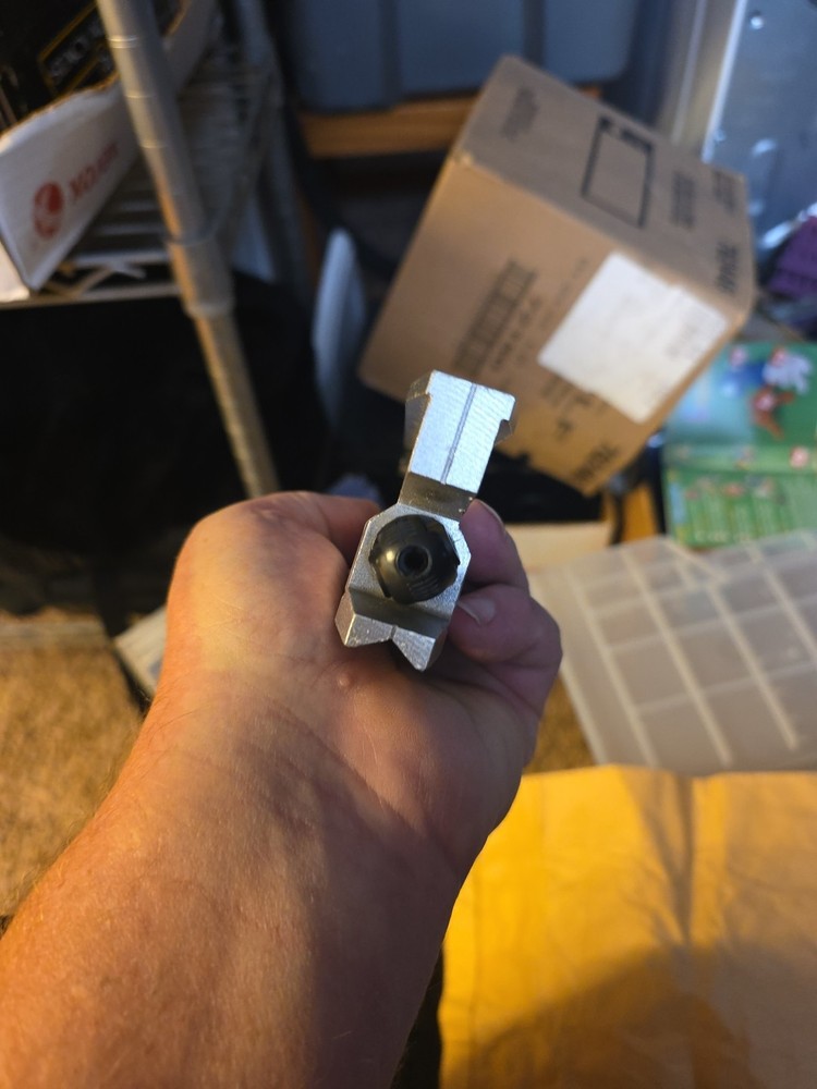 Transcat Lazer Laser Pointer missing bat cover