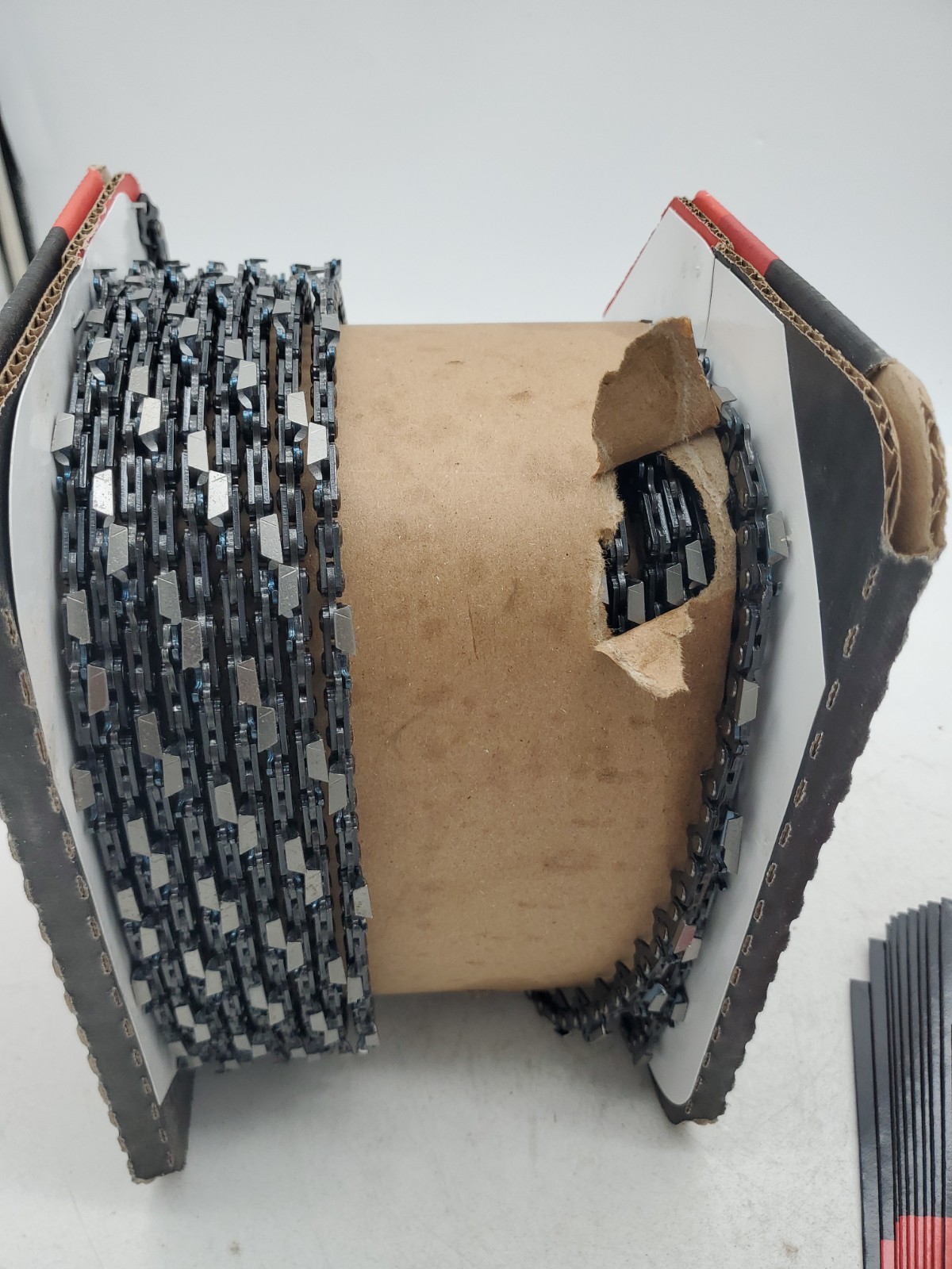 Oregon Chainsaw Chain 100ft. Roll, 0.325Inch Pitch, 0.050Inch Gauge, Model 20LPX