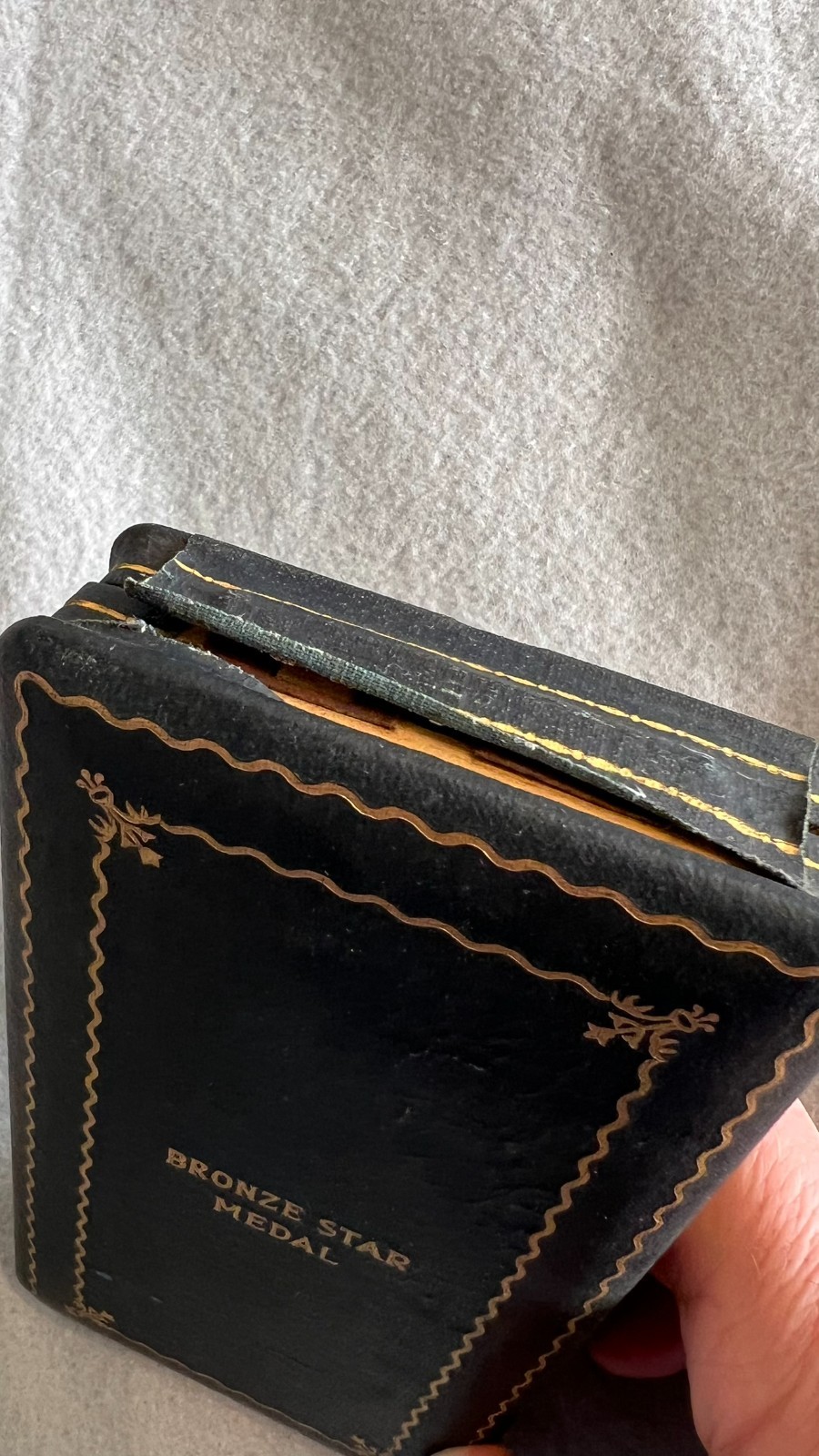 Vtg WWII Vietnam US Bronze Star Medal Presentation Case Coffin Box Only - Empty