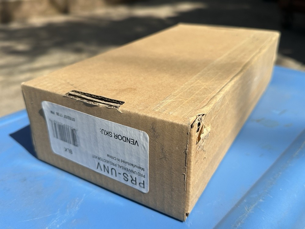 Pro Universal Projector Kit PRS-UNV - Black