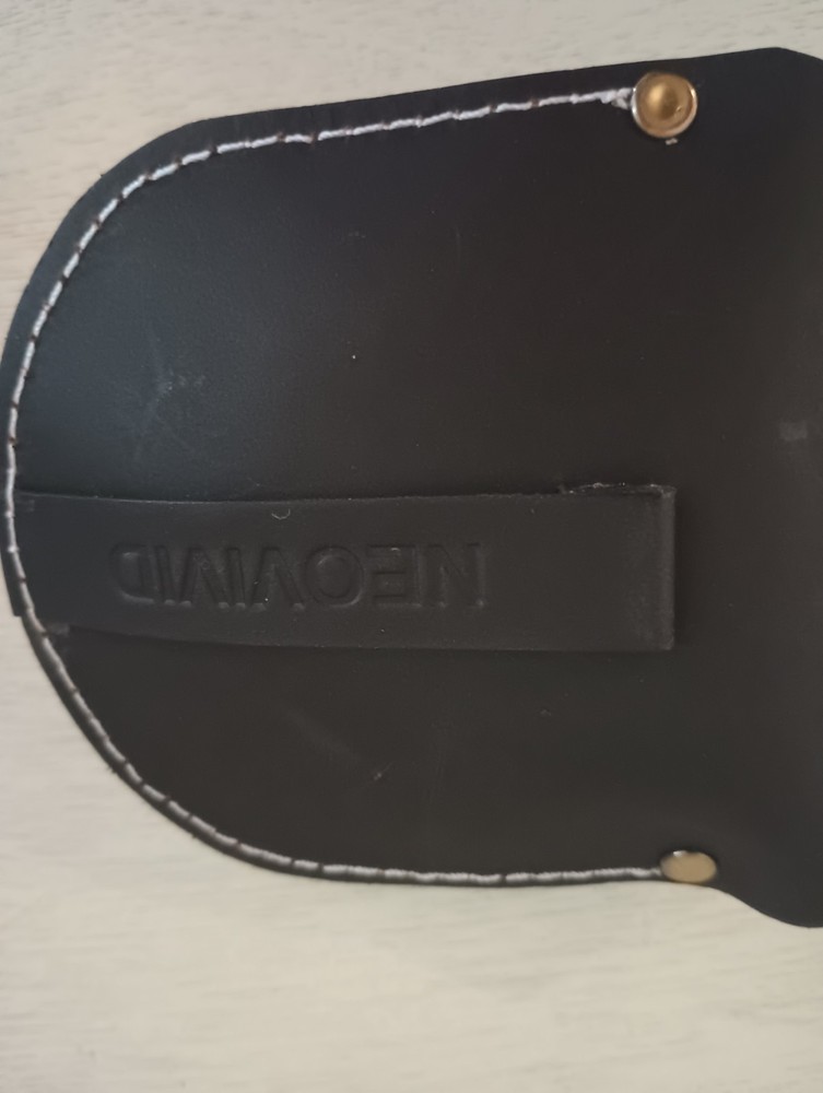 NEOVIVID Engraved Brass Compas With Leather Case