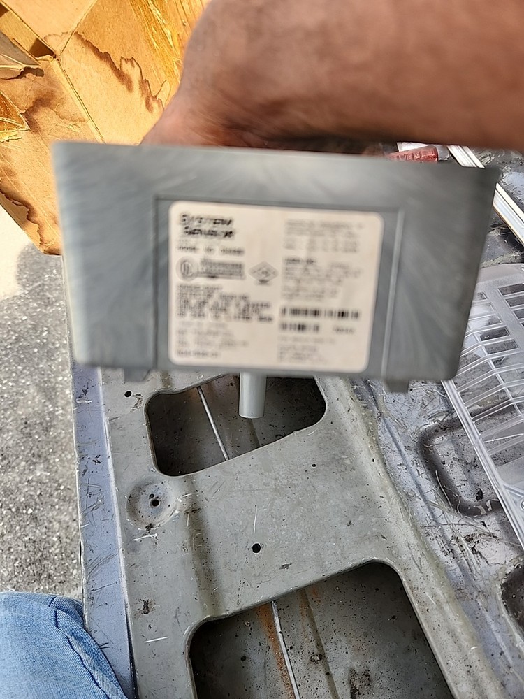 System Sensor /Wire Duct Smoke Detector / / Replaces Model DH400