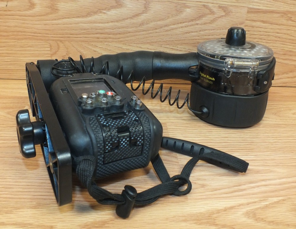 *PARTS* Sealife DC500 Underwater Camera Case & Digital Flash Only **READ!**