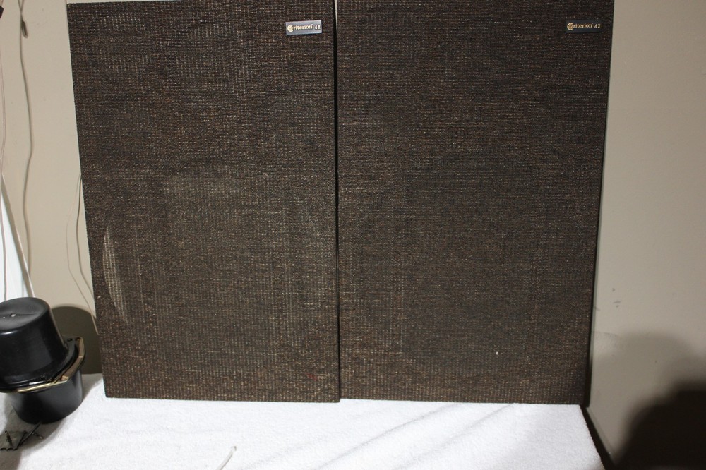 Pair Criterion 4X Grilles Excellent