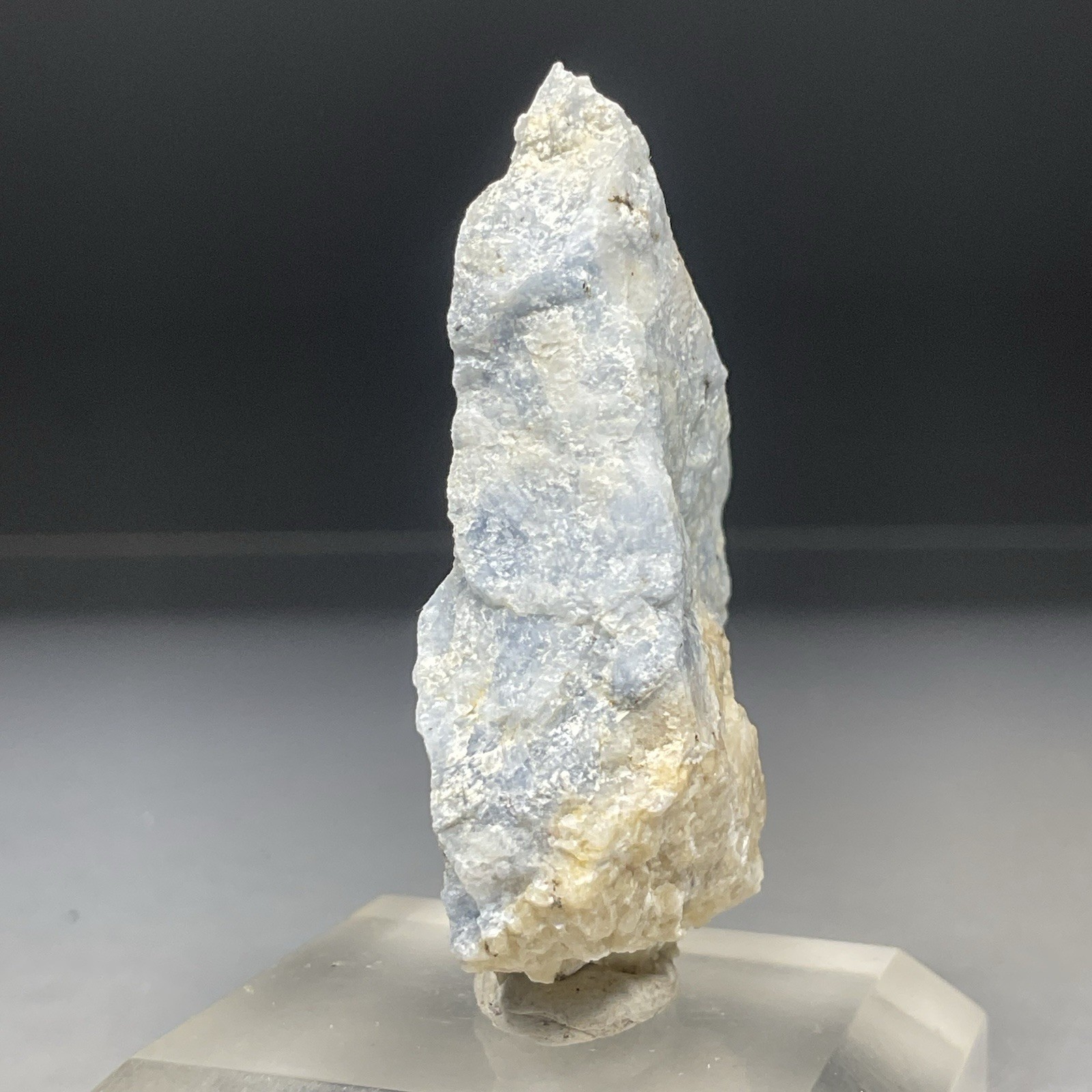 SS Rocks - Vishnevite (Kurchkin Log, Vishnevye Mts, Oblast, Russia) 17.8g