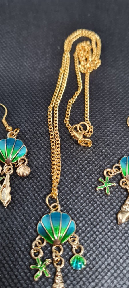 Necklace And Earring Set