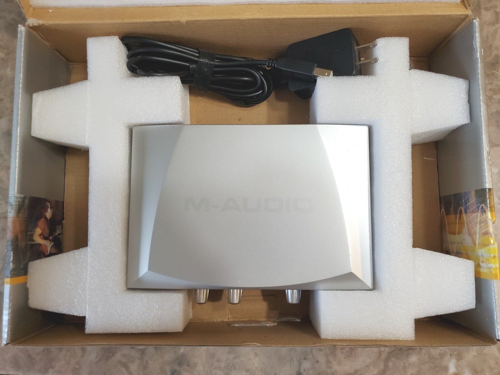 M-Audio MobilePre USB BUS-POWERED Preamp And Audio Interface. Pre-Owned