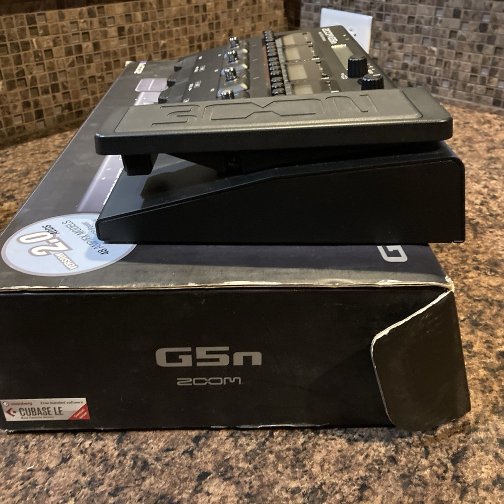 Zoom G5n Multi Effects Processor Effect Guitar FX Pedal EXCELLENT