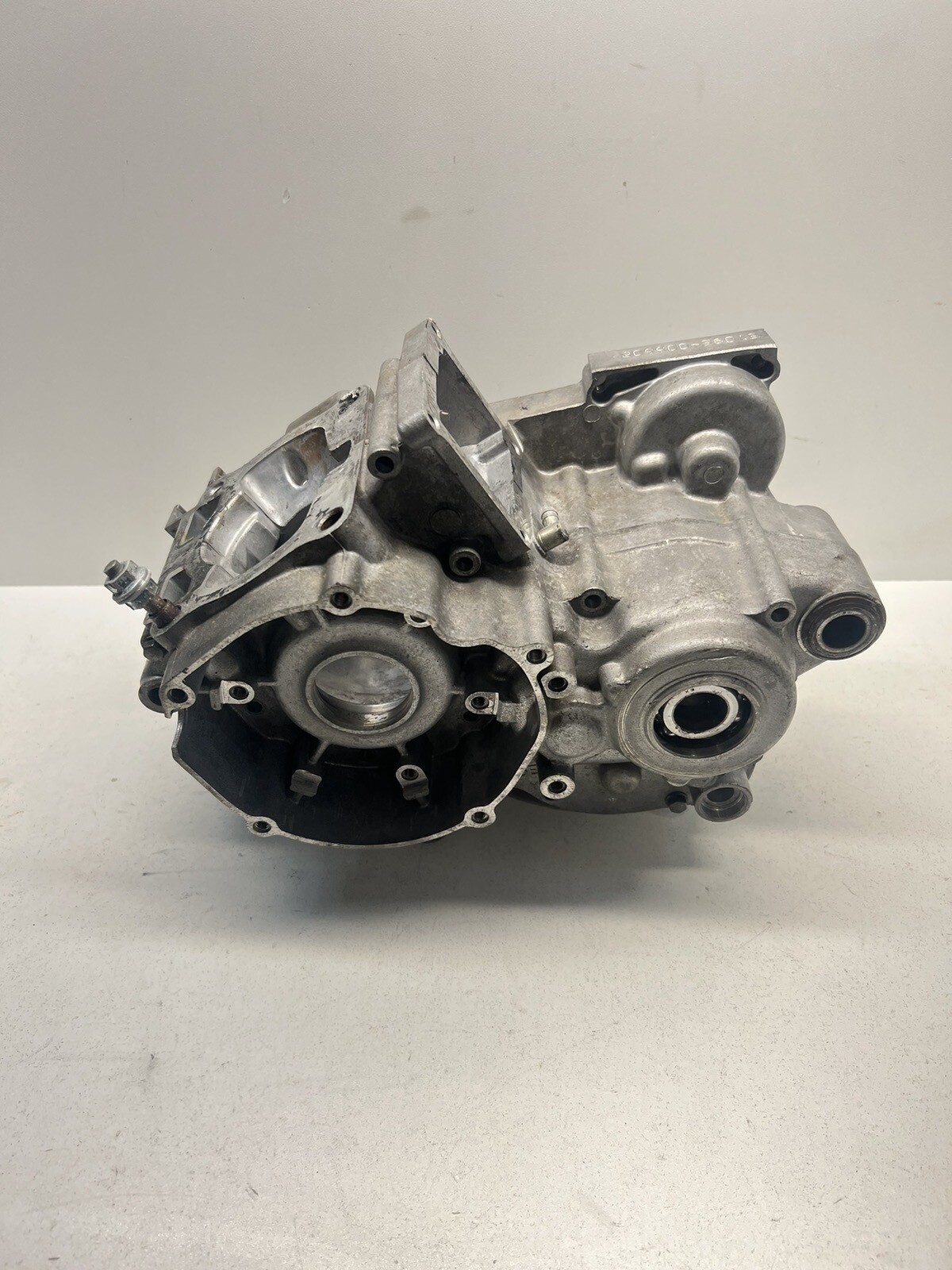 1999 Yamaha YZ125 Engine Cases Set Left Right Bottom End  !BROKEN STUD!