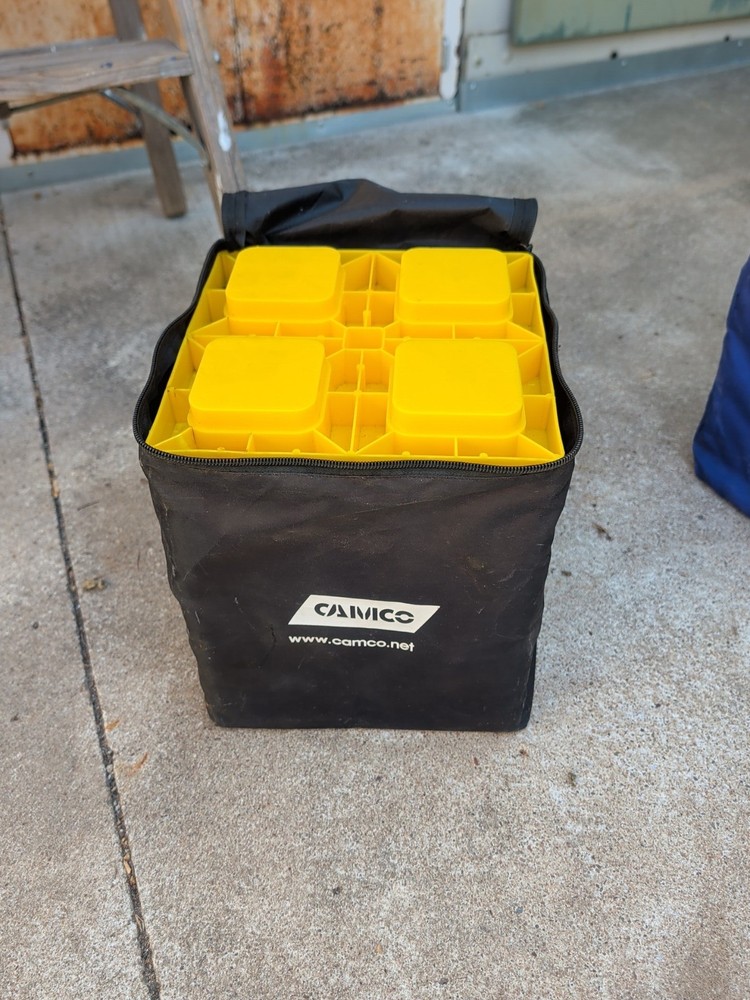 Heavy Duty RV Leveling Blocks Durable Resin Interlocking Blocks Stack 10