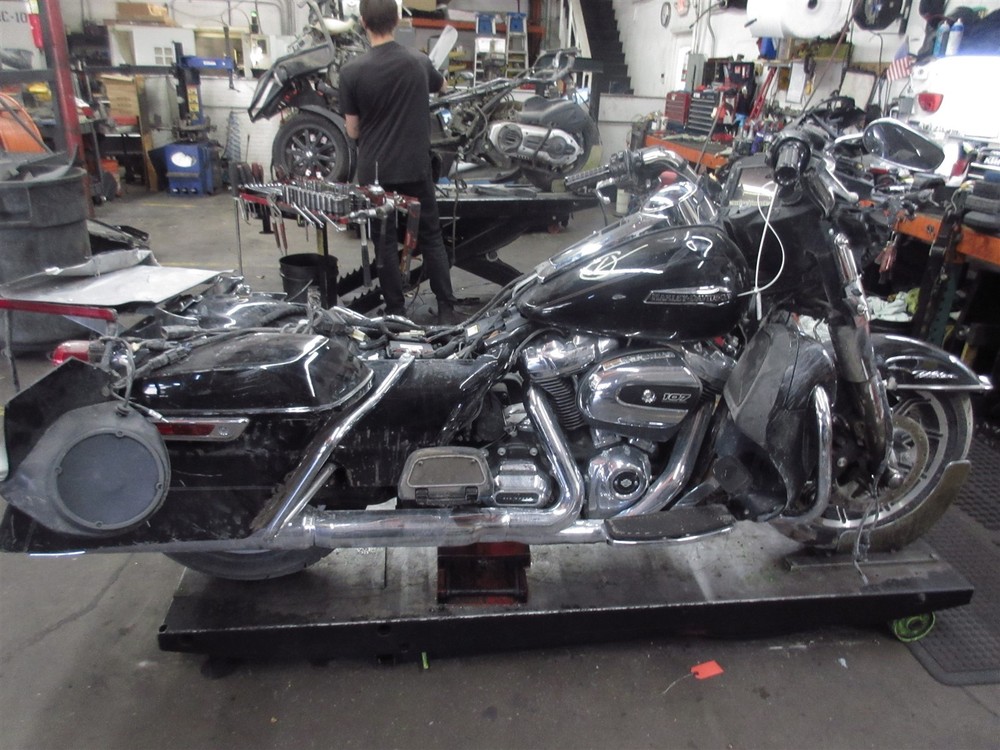 2018 Harley Electra Glide FLHTCU ABS Pump Anti Lock Brake Module Control Unit