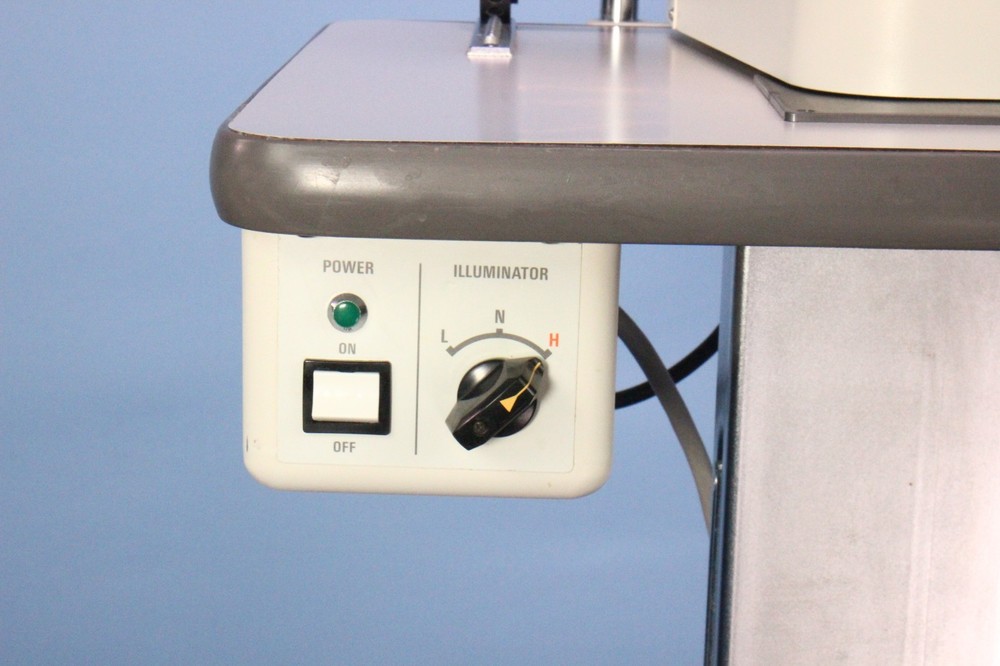 Topcon SL-2E Slit Lamp with Topcon Table
