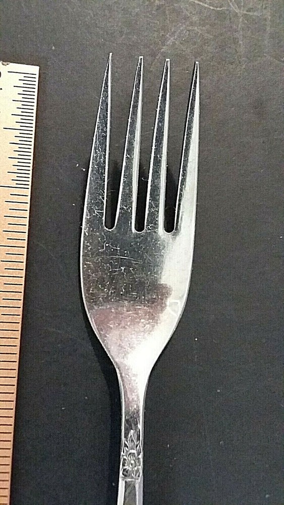 Oneida Melissa stainless 7 1/4" dinner fork