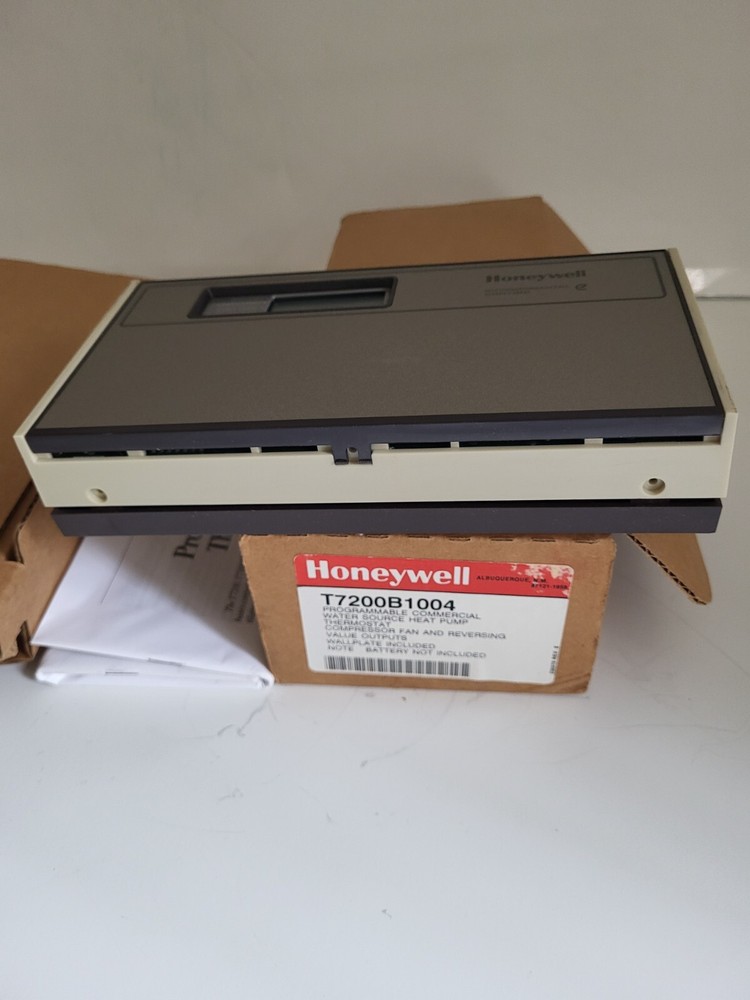 HOONEYWELL THERMOST PROGRAMABLE T7200B1004