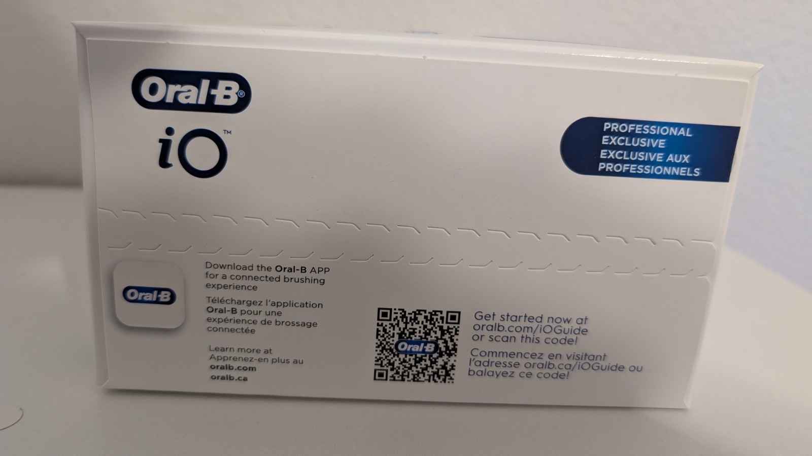 Oral-B Pro IO Starter Kit Rechargeable Toothbrush Charger 2 Brush Heads Case NIB