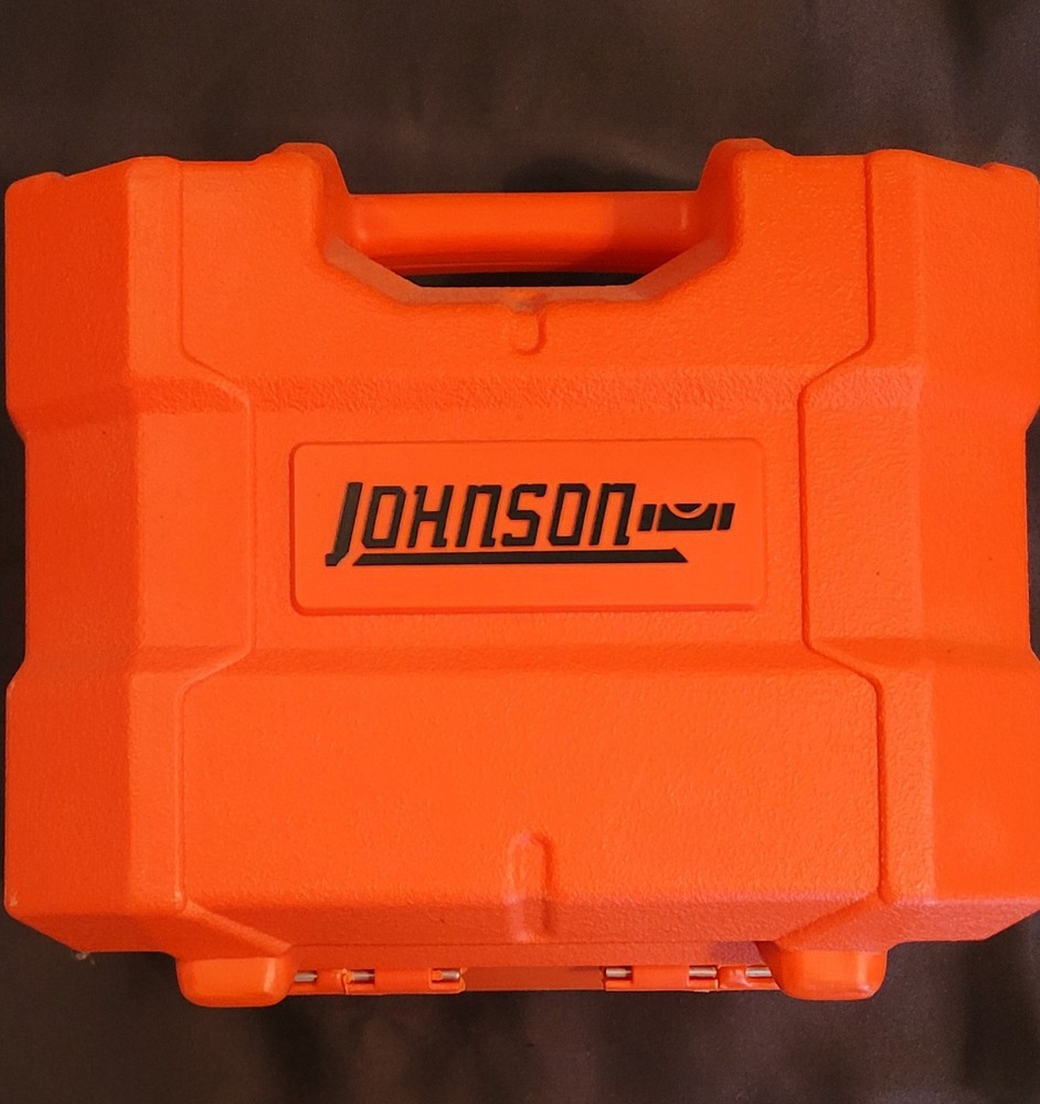 Johnson Level & Tool 5 Dot Laser, model JDT300-GN5D Self Leveling Kit