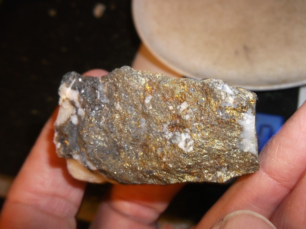 Gold, silver, copper, 81 grams samples ,ore high grade .