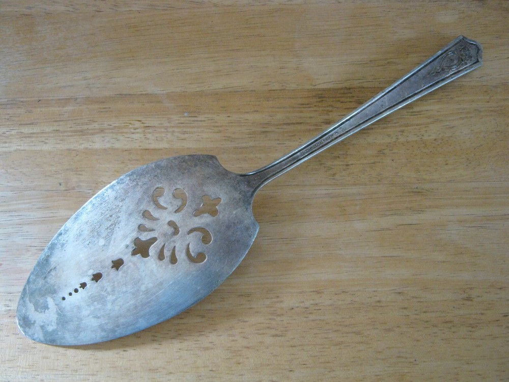 Vintage Stratford Plate Special Carmen Silverplate Pie Server