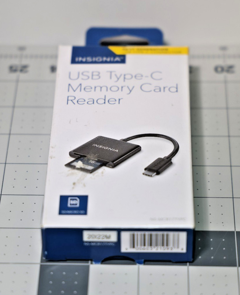 Insignia SD SDHC Memory Card Reader to USBC USB-C Android Apple Microsoft |A23