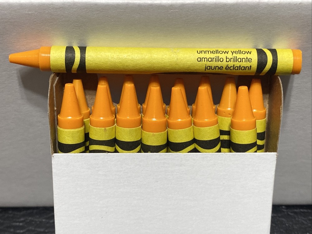 (16) Crayola Crayons (unmellow yellow) BULK