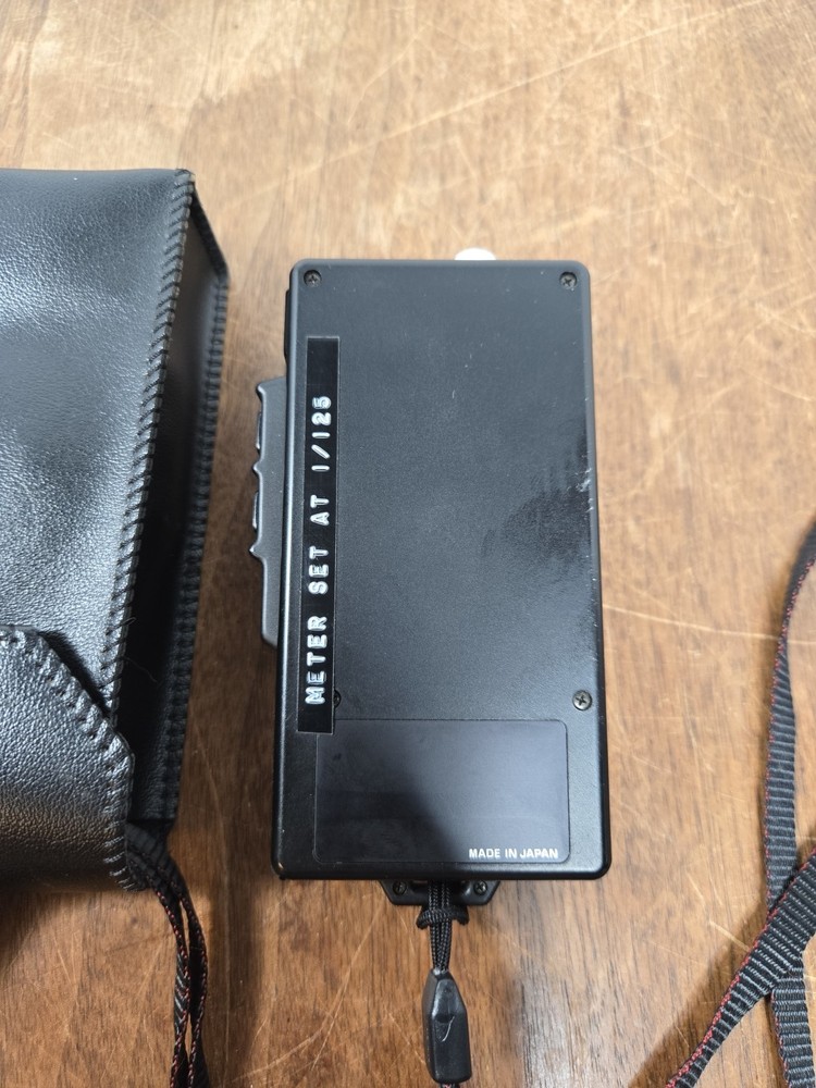 Shepherd FM880 flash meter with case and strap. TESTED.