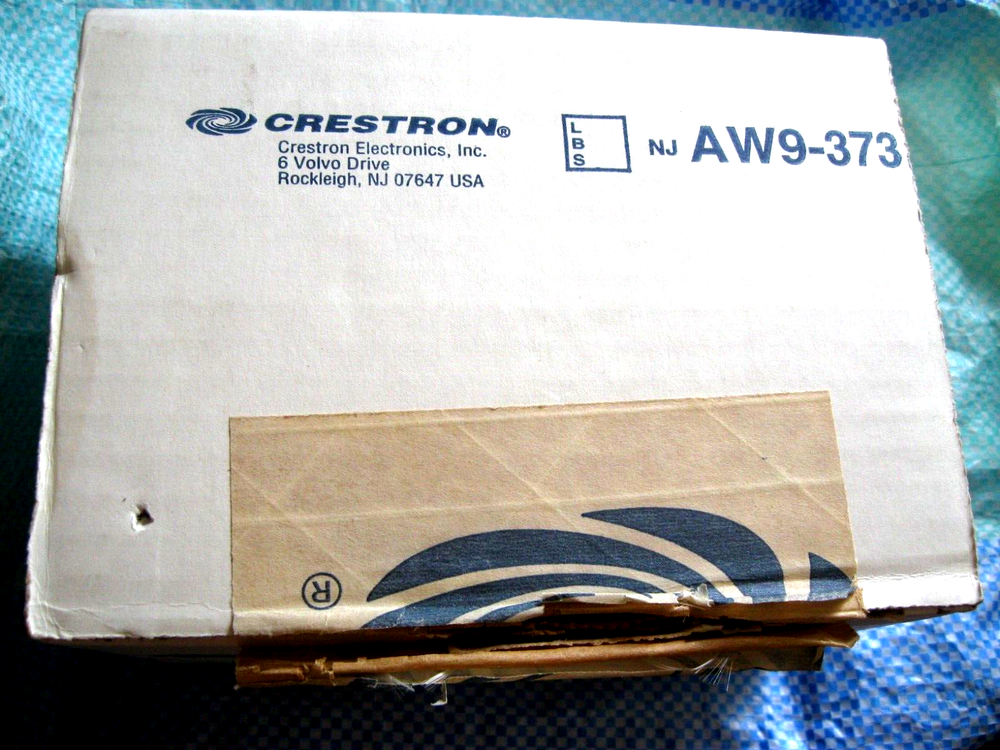 Crestron CLW-SW1W / Wall Box Switch, Single Button, White NEW in BOX