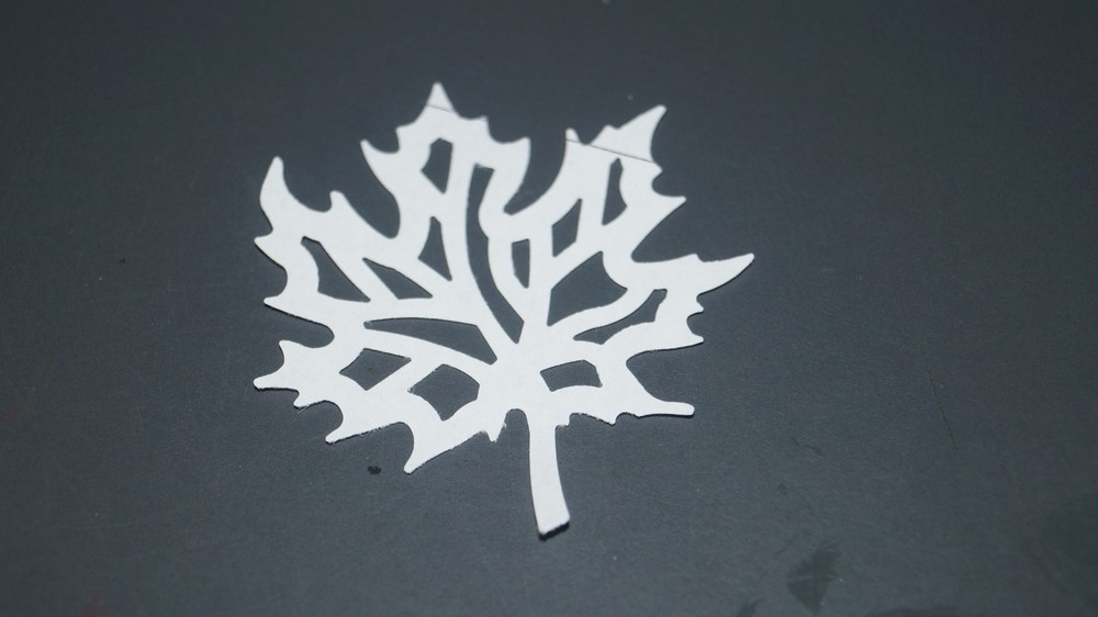 FISKARS Maple Leaf Shape Crafts Easy Pressure Paper Punch No. 3124 - NICE