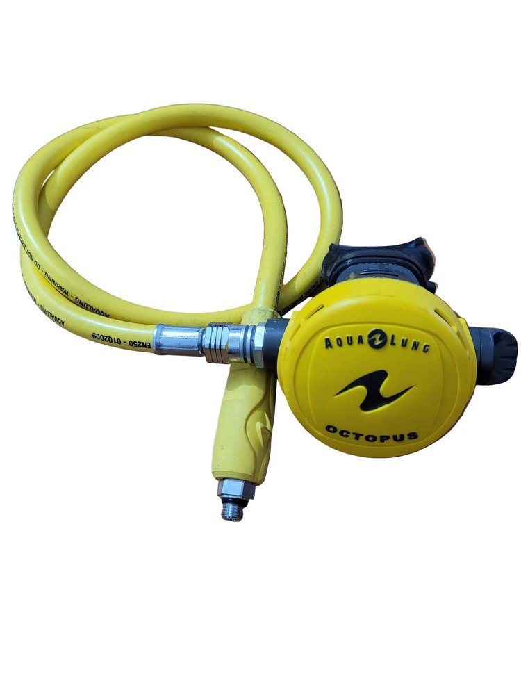 AquaLung Titan Octopus Regulator