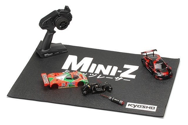 KYOKA30008BK MINI-Z PIT MAT 17X24