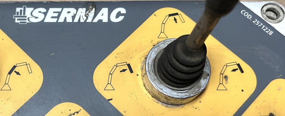 SERMAC 2571228 Remote Control