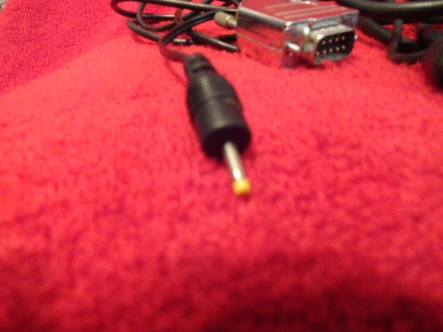 GPS POWER ADAPTER PLUGS INTO POWER SOURCE AND CIGARETTE LIGHTER ADAPTER