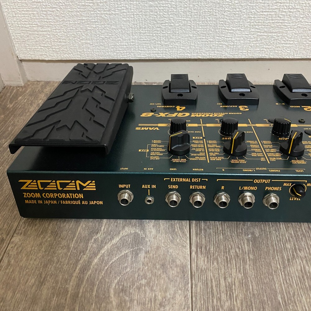 ZOOM GFX-8 Multi-Effector Multi-Effects Processor Used Shipping From Japan