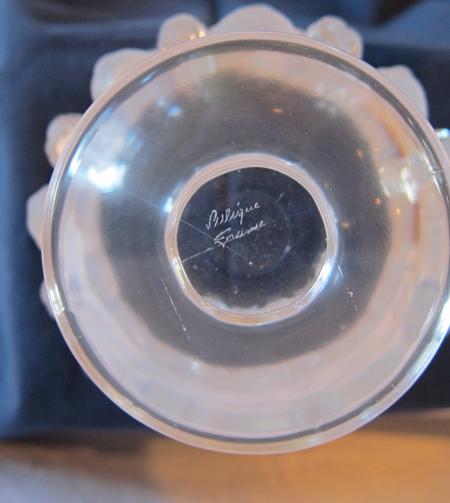 SIGNED Vintage Lalique Frosted Glass Satin Crystal Dampierre Bird Vase