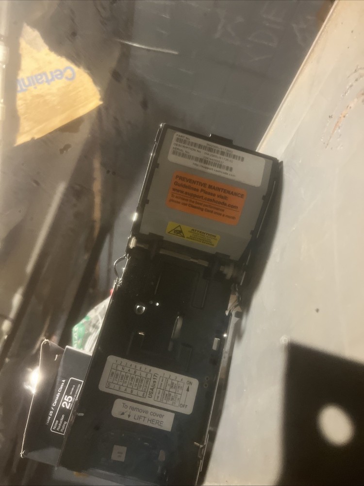 CashCode bill validator with a stacker