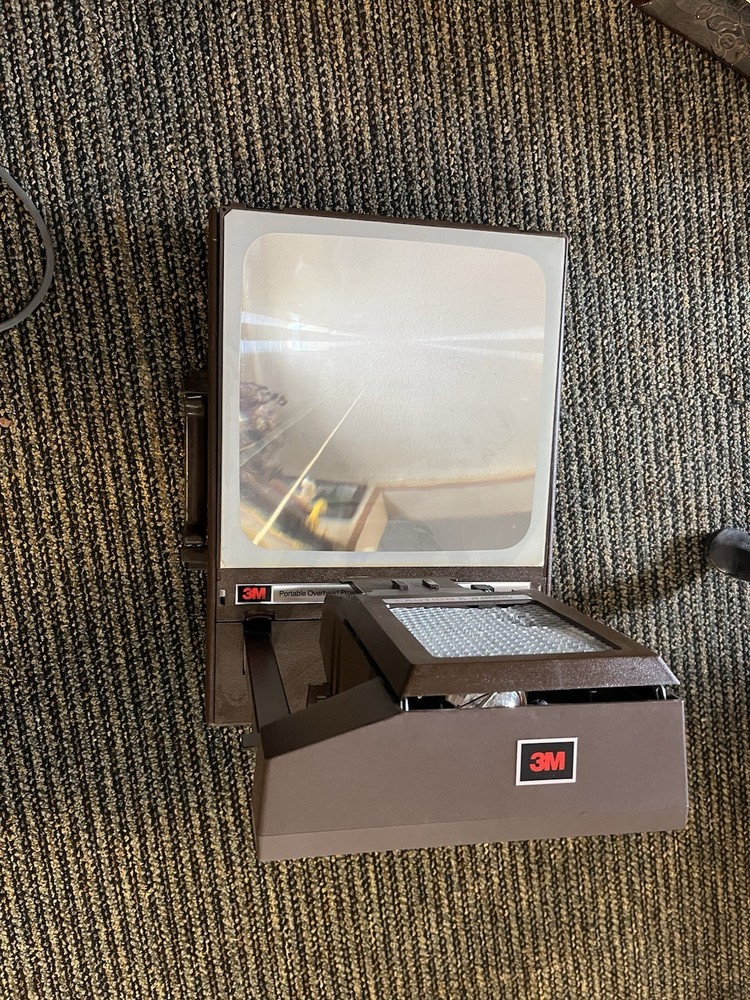 3M 6200AGB Folding Portable Overhead Transparency Projector Briefcase NM