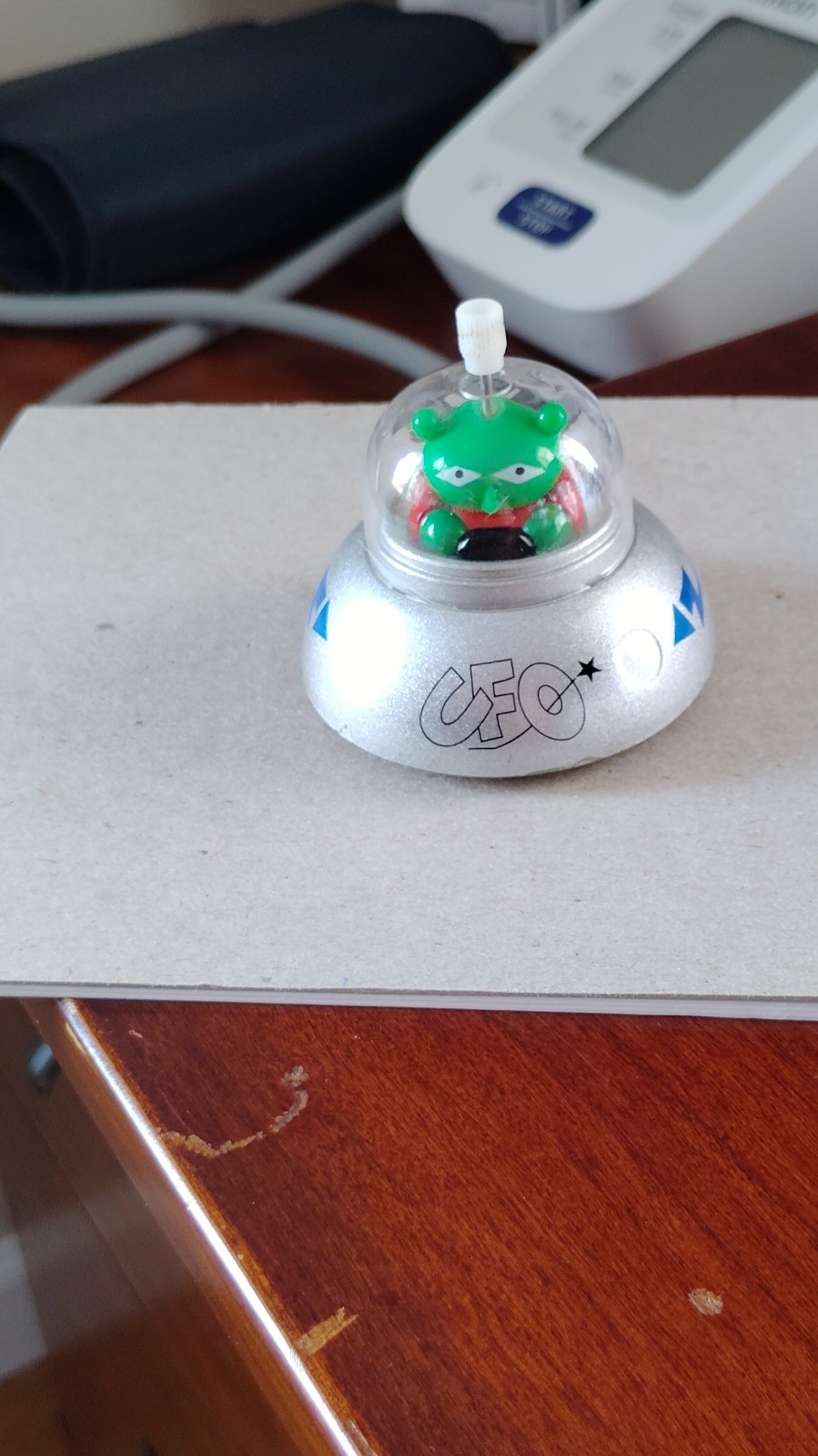 Toysmith Wind-Up UFO Alien Toy Silver Space Theme Boys & Girls MPN 09/11