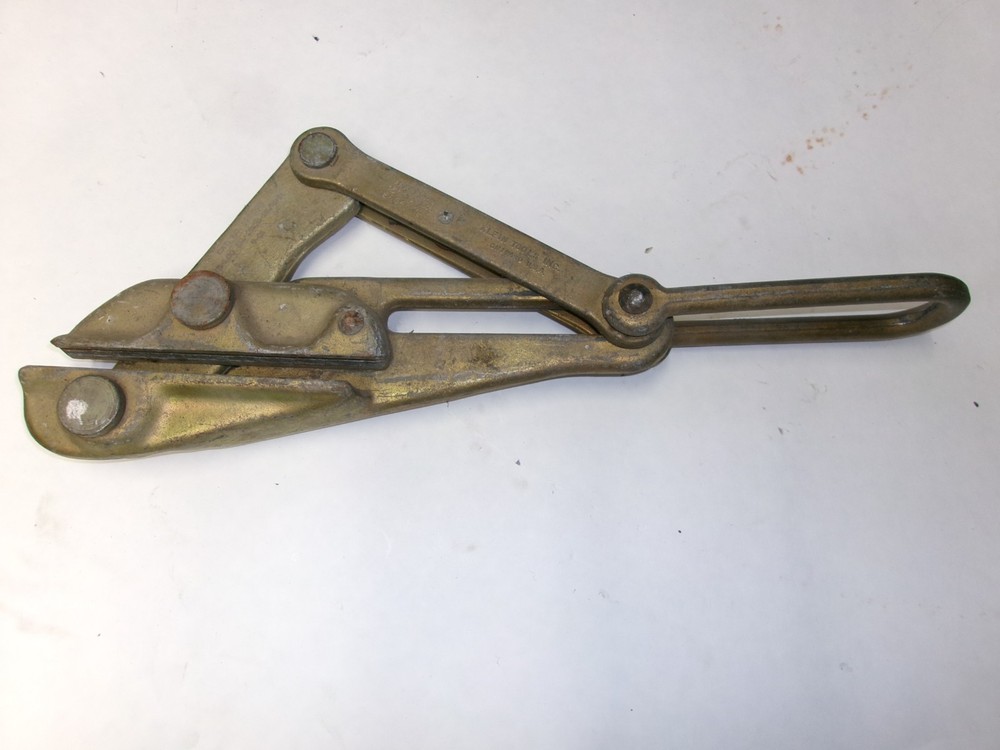 Klein Tools 1628-18 Grip Guy Wire Cable Puller .75 - 1.00 Diameter 15000 Lbs
