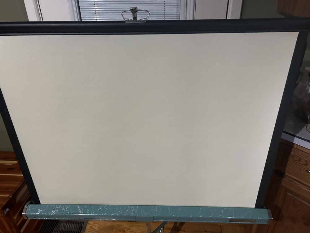Da-Lite Versatol Portable Collapsible White Projector Screen 40" x 40”