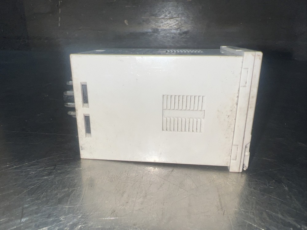 Omron H8CA-SAL Counter/Timer. Used Surplus