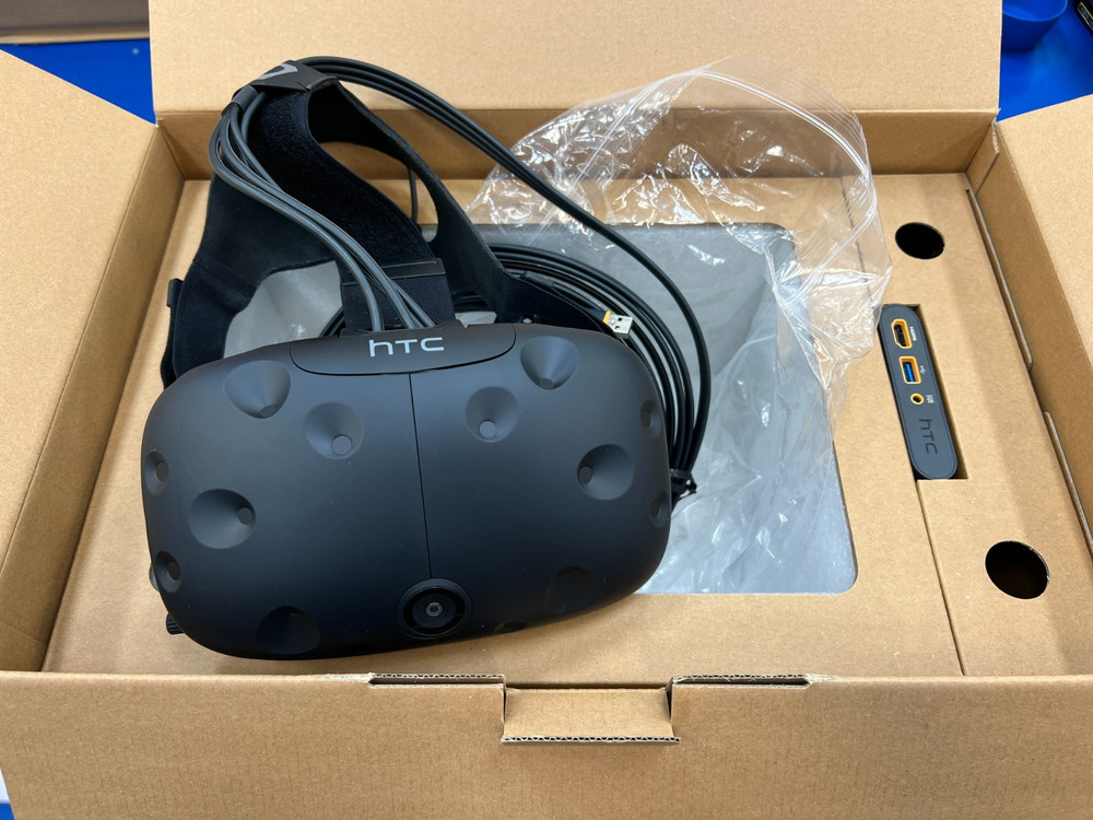 HTC VIVE Virtual Reality Headset Full System