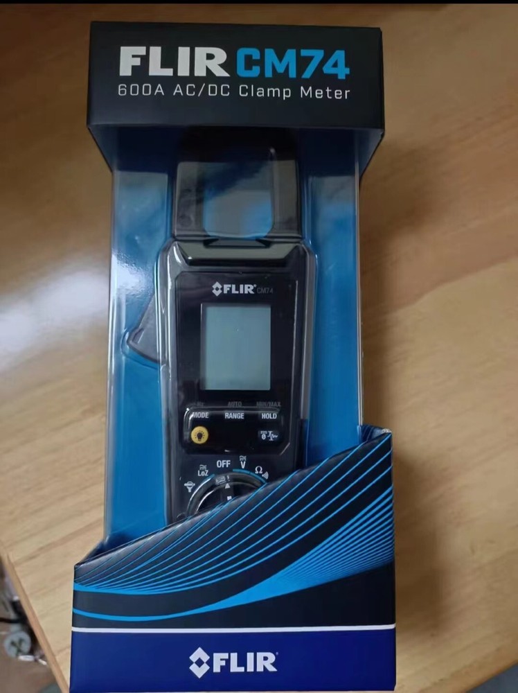 Flir CM74 600A AC/DC Clamp Mater