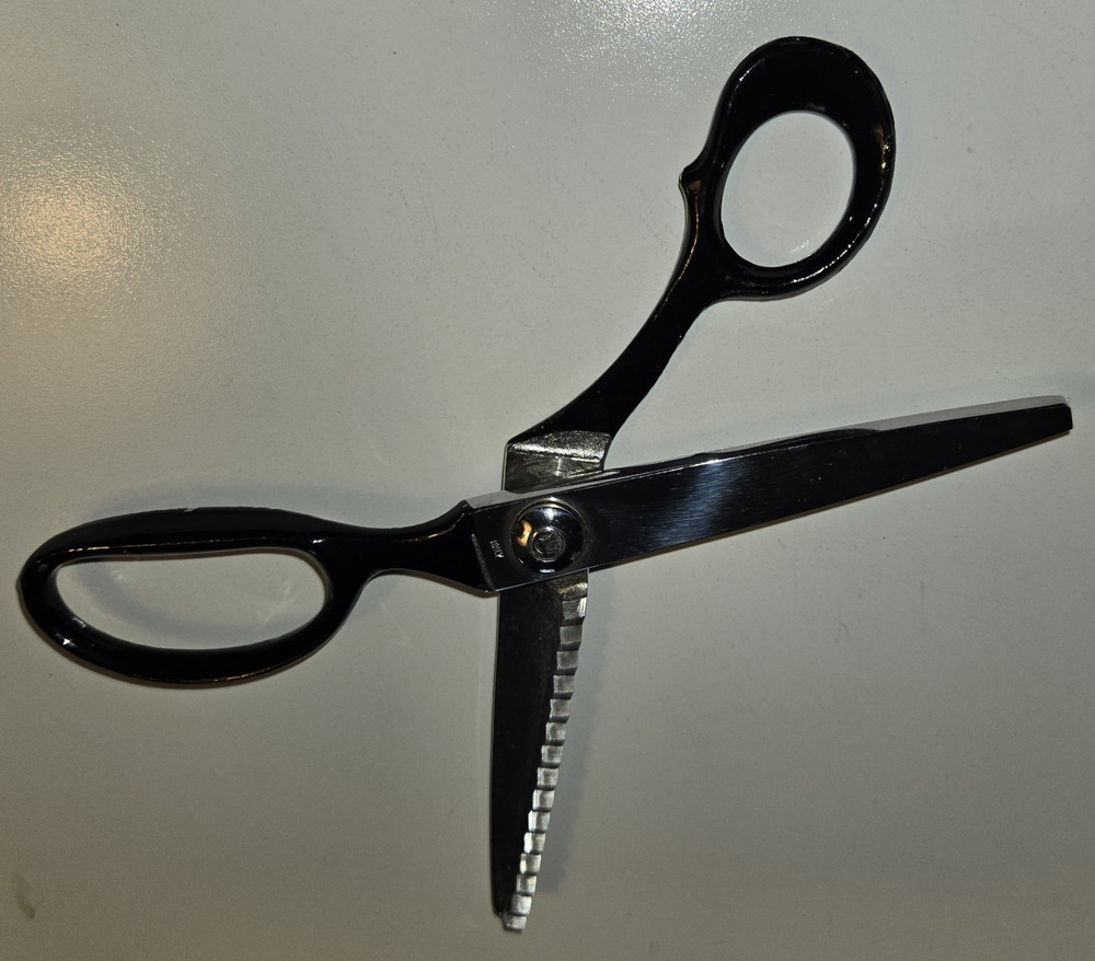 Singer Pinking Shears Model 307 Italy
