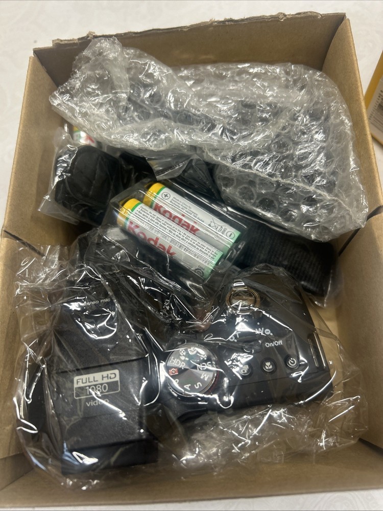 Kodak EasyShare MAX Z990 12.0MP Digital Camera, New