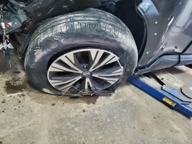 ROGUE 2021 Air Shutter 1808867