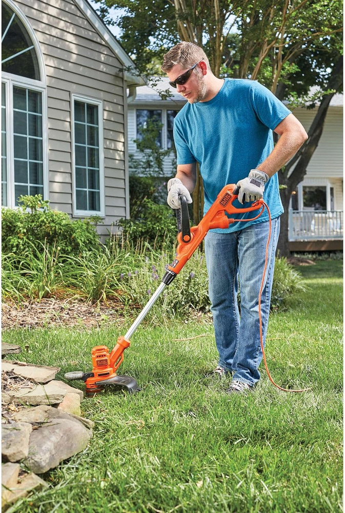 BLACK+DECKER Weed Wacker with Auto Feed, 14-Inch 2 in 1 String Trimmer Lawn Edge