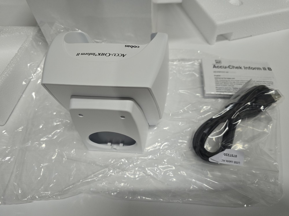 Accu-Chek Inform II Meter BASE Ref.07671717