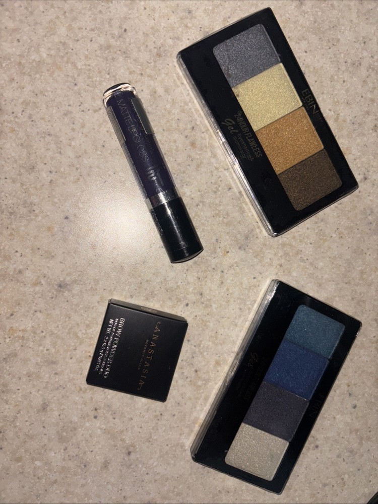 Lot Of 4 Makeup Assorted