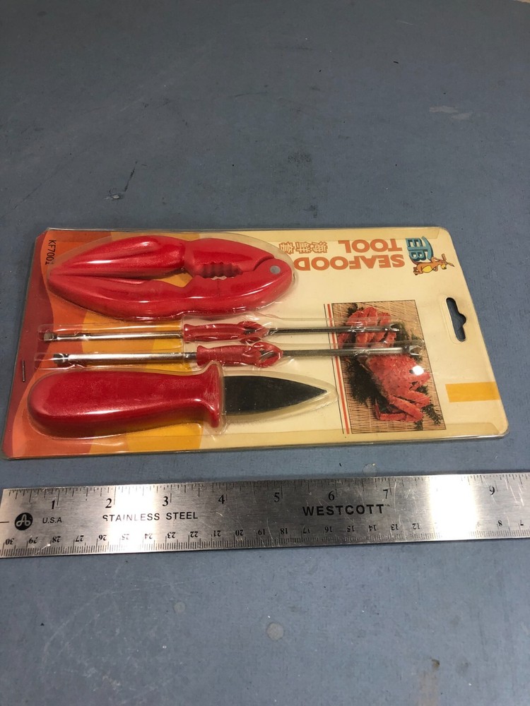 2xPlastic Lobster Cracker - Crab Leg Nuts Seafood Shellfish Opener with 2 picker