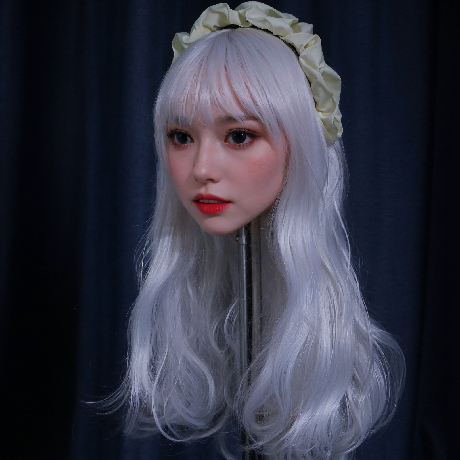 1:1 realistic adult dummy head, M16 screw interface,ncludes hairpiece and matchi