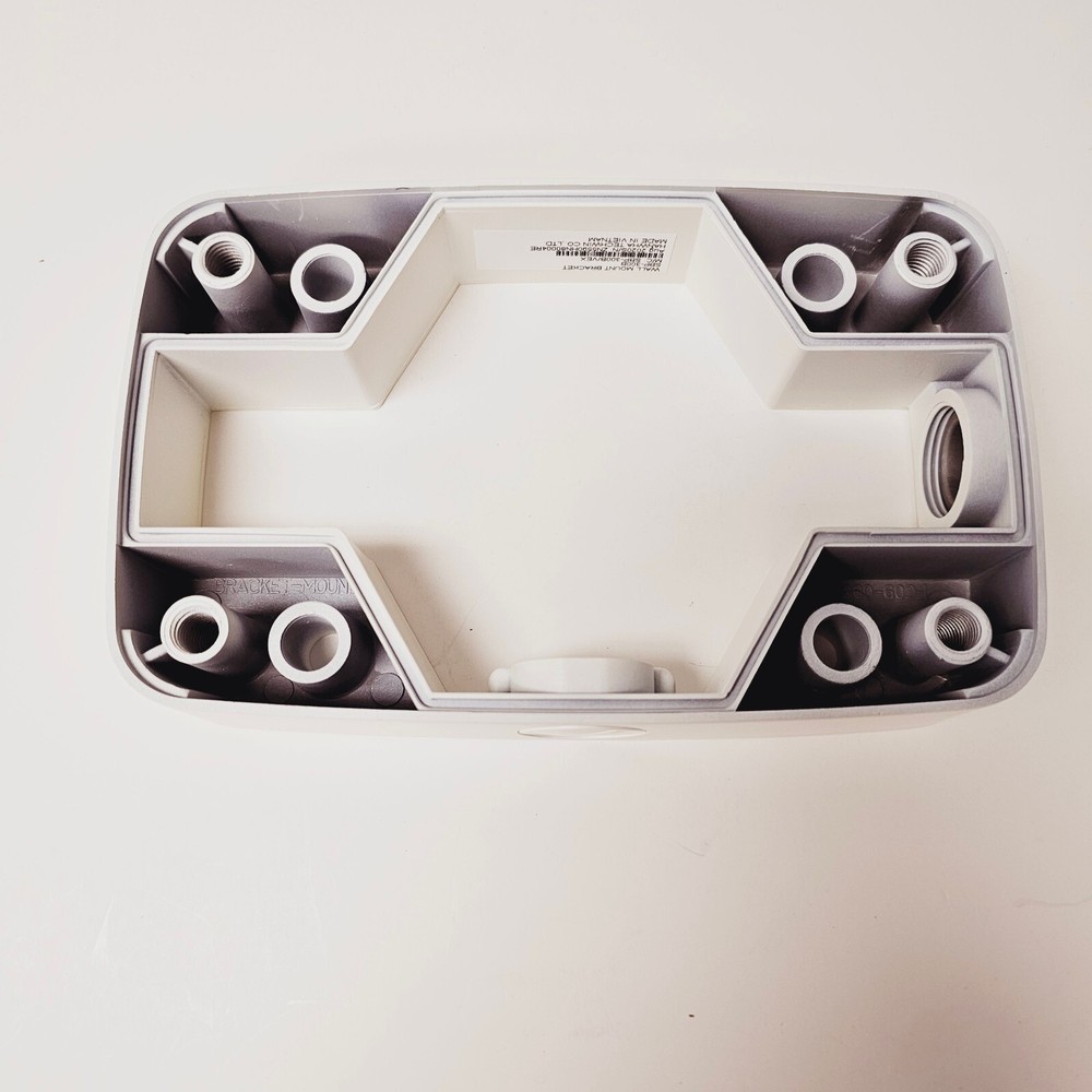 Hanwha Techwin SBP-300B Wall Mount Bracket NEW